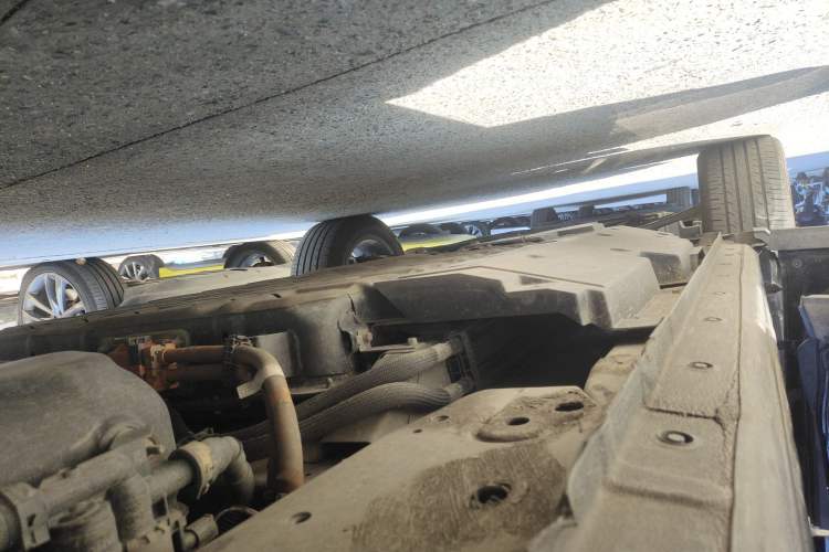 Used Haval Fierce Dragon Max 2023 1.5L Hi4 105 Four-Wheel Drive Elite Edition Left Side Sill