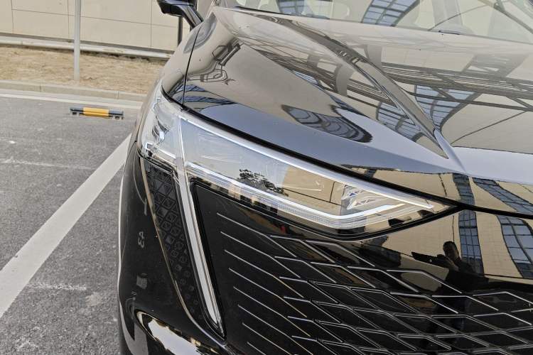 Used Haval Fierce Dragon Max 2023 1.5L Hi4 105 Four-Wheel Drive Smart Flagship Edition Right Front Headlight