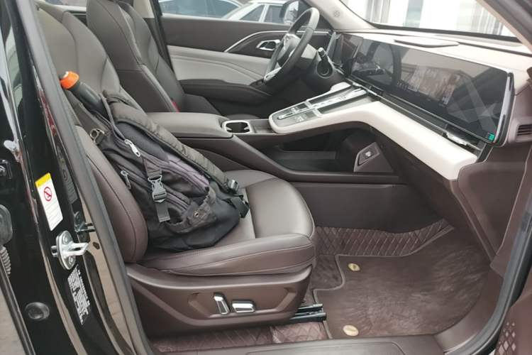 Used Haval Fierce Dragon Max 2023 1.5L Hi4 105 Four-Wheel Drive Navigation Edition Right Front Seat