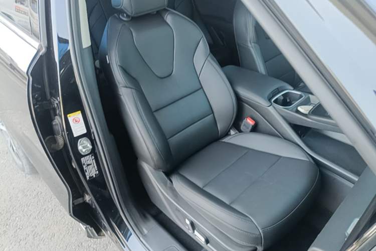 Used Haval Fierce Dragon Max 2023 1.5L Hi4 105 Four-Wheel Drive Smart Flagship Edition Right Front Seat