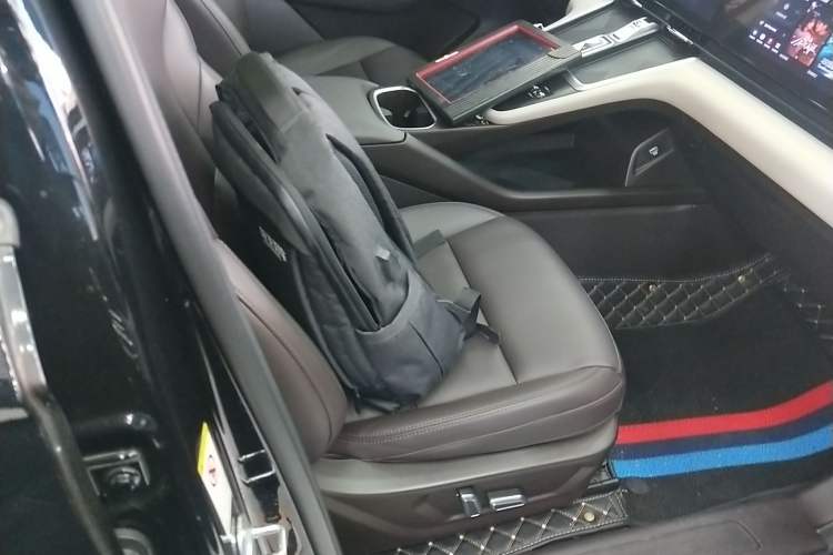 Used Haval Fierce Dragon Max 2023 1.5L Hi4 105 Four-Wheel Drive Navigation Edition Right Front Seat