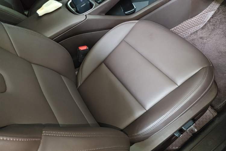 Used Haval Fierce Dragon Max 2023 1.5L Hi4 105 Four-Wheel Drive Smart Flagship Edition Right Front Seat