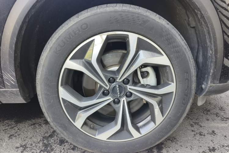 Used Haval Fierce Dragon Max 2023 1.5L Hi4 105 Four-Wheel Drive Navigation Edition Right Front Wheel Hub