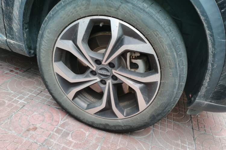 Used Haval Fierce Dragon Max 2023 1.5L Hi4 105 Four-Wheel Drive Navigation Edition Right Front Wheel Hub