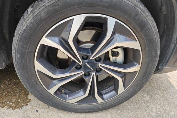 Used Haval Fierce Dragon Max 2023 1.5L Hi4 105 Four-Wheel Drive Navigation Edition Right Front Wheel Hub