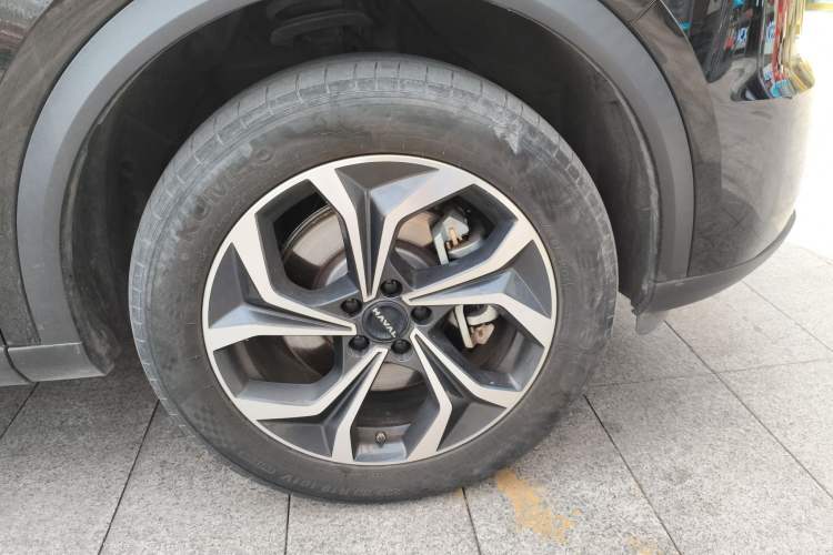 Used Haval Fierce Dragon Max 2023 1.5L Hi4 105 Four-Wheel Drive Navigation Edition Right Front Wheel Hub
