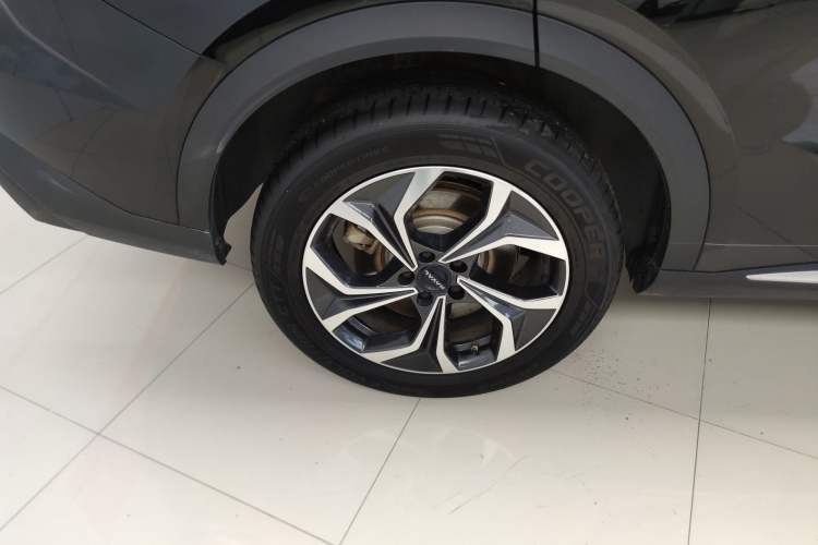 Used Haval Fierce Dragon Max 2023 1.5L Hi4 105 Four-Wheel Drive Navigation Edition Right Rear Wheel Hub