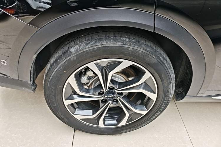 Used Haval Fierce Dragon Max 2023 1.5L Hi4 105 Four-Wheel Drive Smart Flagship Edition Right Rear Wheel Hub