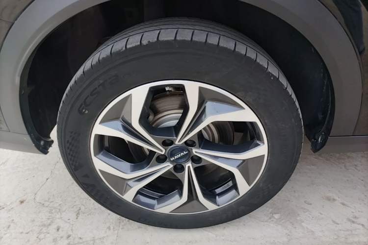 Used Haval Fierce Dragon Max 2023 1.5L Hi4 105 Four-Wheel Drive Navigation Edition Right Rear Wheel Hub