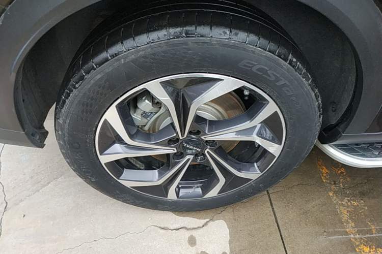 Used Haval Fierce Dragon Max 2023 1.5L Hi4 105 Four-Wheel Drive Navigation Edition Right Rear Wheel Hub