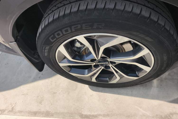 Used Haval Fierce Dragon Max 2023 1.5L Hi4 105 Four-Wheel Drive Navigation Edition Right Rear Wheel Hub