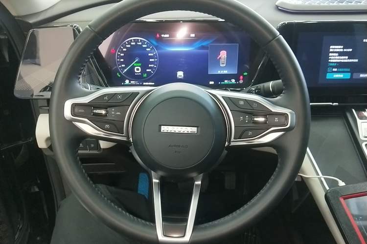 Used Haval Fierce Dragon Max 2023 1.5L Hi4 105 Four-Wheel Drive Navigation Edition Steering Wheel