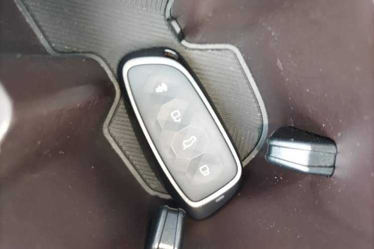 Used Haval Fierce Dragon Max 2023 1.5L Hi4 105 Four-Wheel Drive Navigation Edition Vehicle Key
