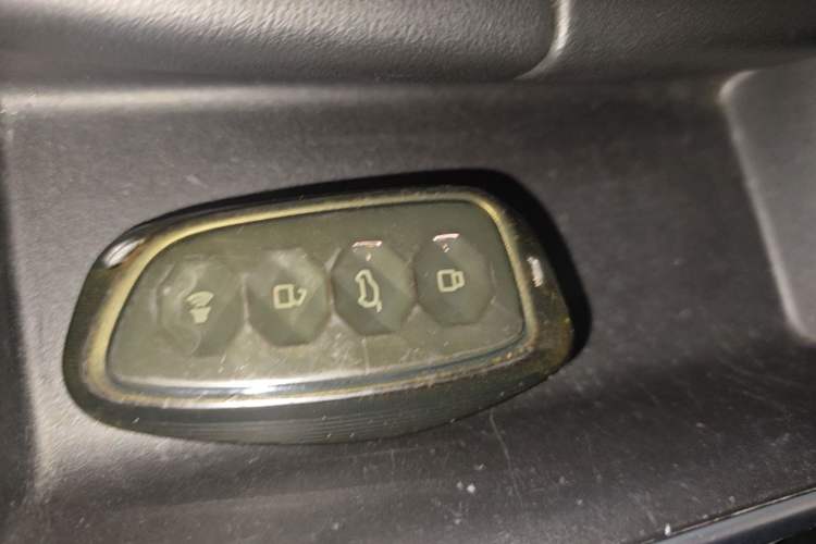 Used Haval Fierce Dragon Max 2023 1.5L Hi4 105 Four-Wheel Drive Navigation Edition Vehicle Key