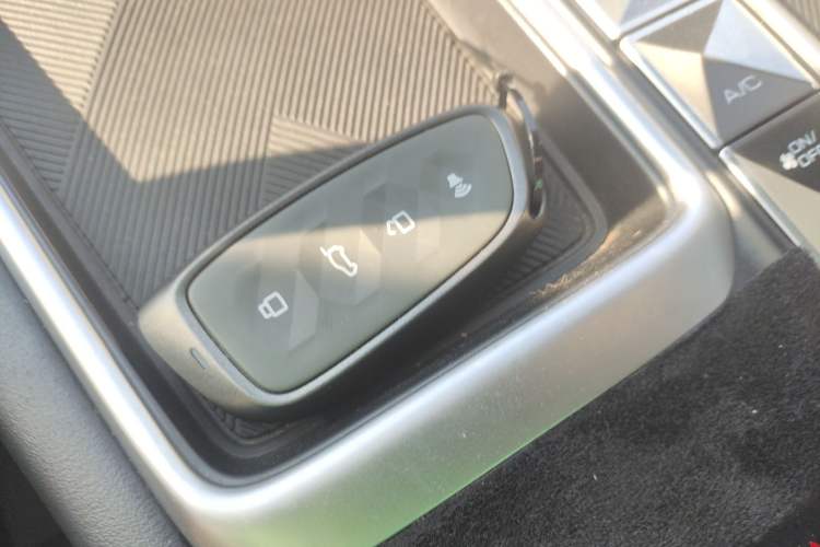 Used Haval Fierce Dragon Max 2023 1.5L Hi4 105 Four-Wheel Drive Elite Edition Vehicle Key