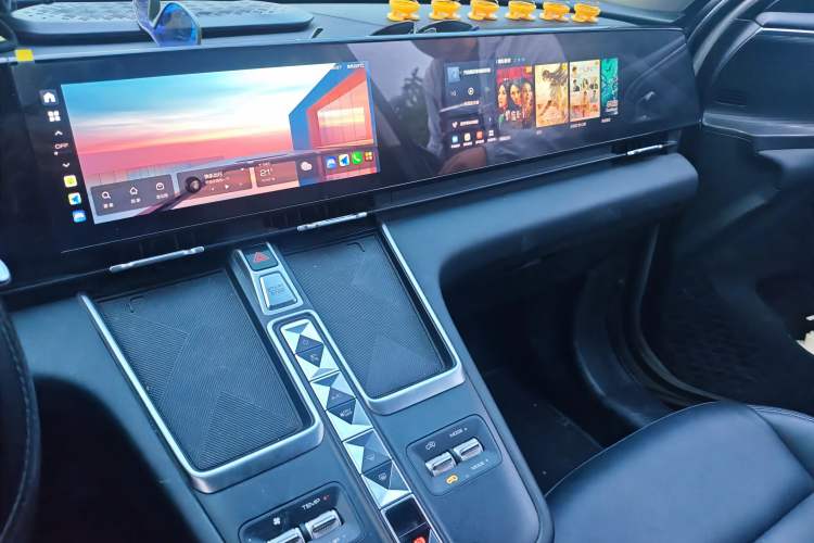 Used Haval Fierce Dragon Max 2023 1.5L Hi4 105 Four-Wheel Drive Navigation Edition Audio And AC Panel