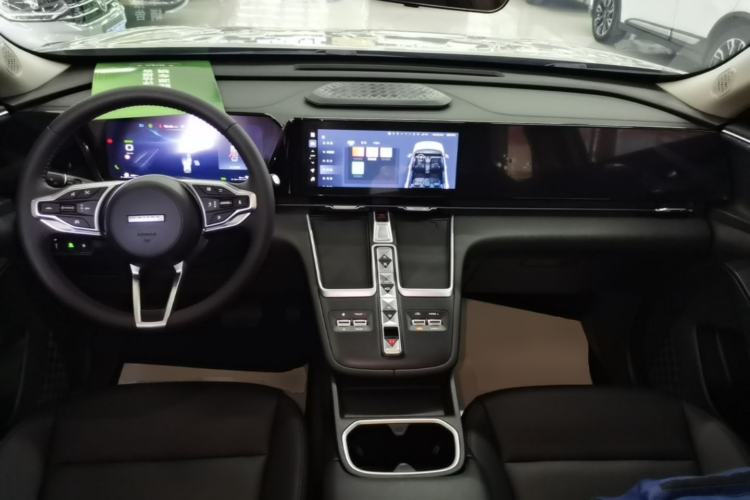 Used Haval Fierce Dragon Max 2023 1.5L Hi4 105 Four-Wheel Drive Navigation Edition Center Console