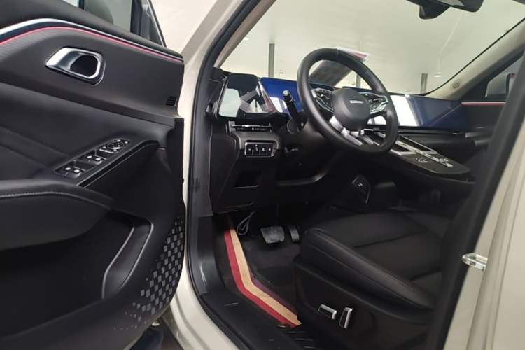Used Haval Fierce Dragon Max 2023 1.5L Hi4 105 Four-Wheel Drive Navigation Edition Driver Seat