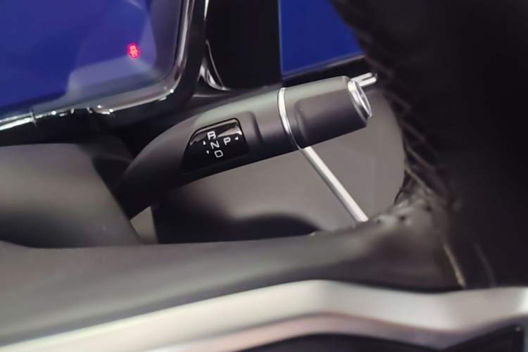 Used Haval Fierce Dragon Max 2023 1.5L Hi4 105 Four-Wheel Drive Navigation Edition Gear Lever
