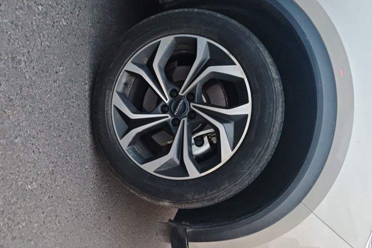 Used Haval Fierce Dragon Max 2023 1.5L Hi4 105 Four-Wheel Drive Navigation Edition Right Front Wheel Hub