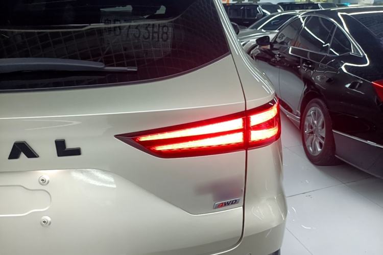 Used Haval Fierce Dragon Max 2023 1.5L Hi4 105 Four-Wheel Drive Smart Flagship Edition Right Rear Taillight