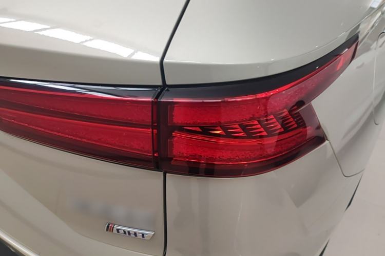Used Haval Fierce Dragon Max 2023 1.5L Hi4 105 Four-Wheel Drive Navigation Edition Right Rear Taillight