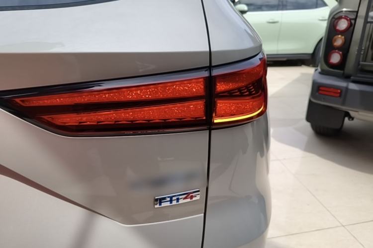 Used Haval Fierce Dragon Max 2023 1.5L Hi4 105 Four-Wheel Drive Smart Flagship Edition Right Rear Taillight