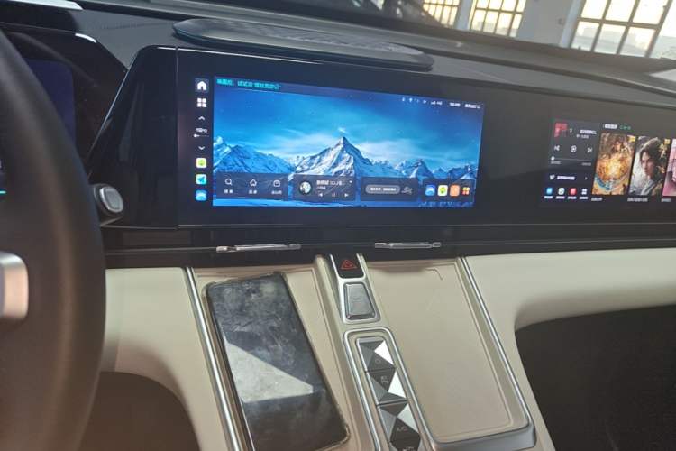 Used Haval Fierce Dragon Max 2023 1.5L Hi4 105 Four-Wheel Drive Navigation Edition Audio And AC Panel