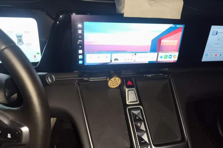 Used Haval Fierce Dragon Max 2023 1.5L Hi4 105 Four-Wheel Drive Elite Edition Audio And AC Panel