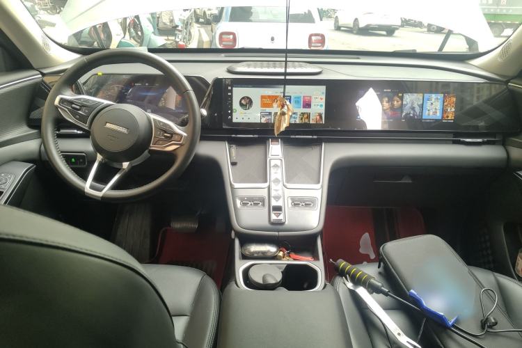 Used Haval Fierce Dragon Max 2023 1.5L Hi4 105 Four-Wheel Drive Navigation Edition Center Console