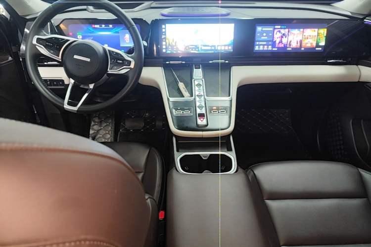 Used Haval Fierce Dragon Max 2023 1.5L Hi4 105 Four-Wheel Drive Smart Flagship Edition Center Console