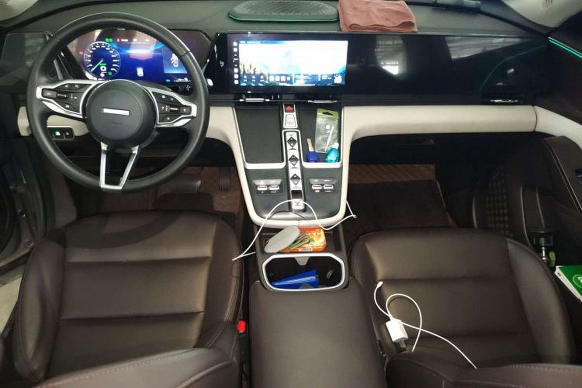 Used Haval Fierce Dragon Max 2023 1.5L Hi4 105 Four-Wheel Drive Navigation Edition Center Console