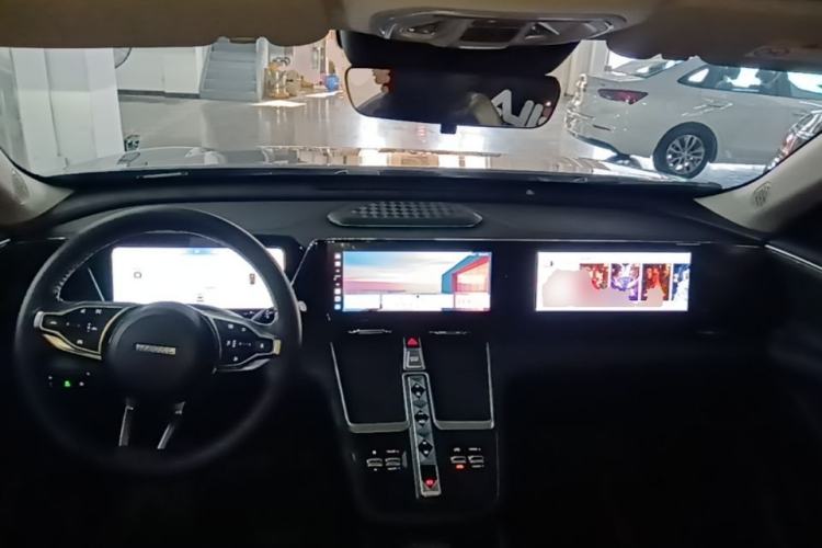 Used Haval Fierce Dragon Max 2023 1.5L Hi4 105 Four-Wheel Drive Navigation Edition Center Console