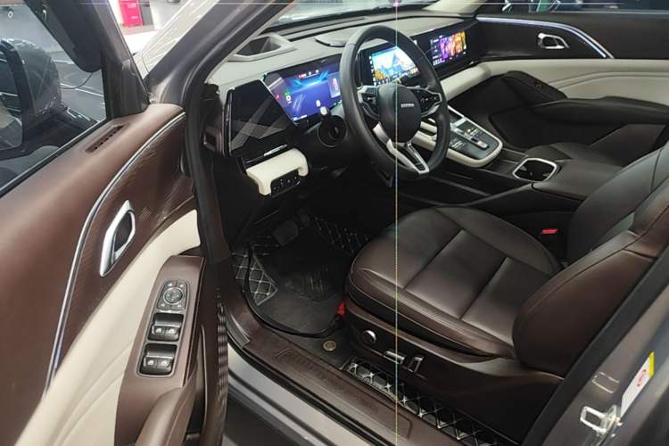 Used Haval Fierce Dragon Max 2023 1.5L Hi4 105 Four-Wheel Drive Smart Flagship Edition Driver Seat