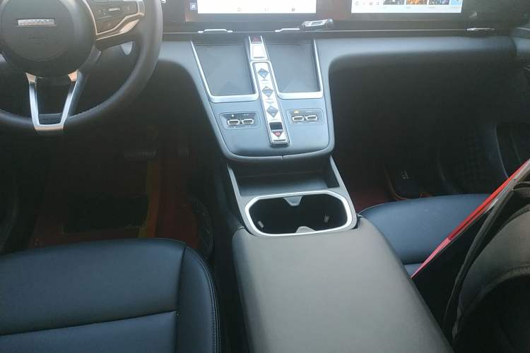 Used Haval Fierce Dragon Max 2023 1.5L Hi4 105 Four-Wheel Drive Elite Edition Gear Lever