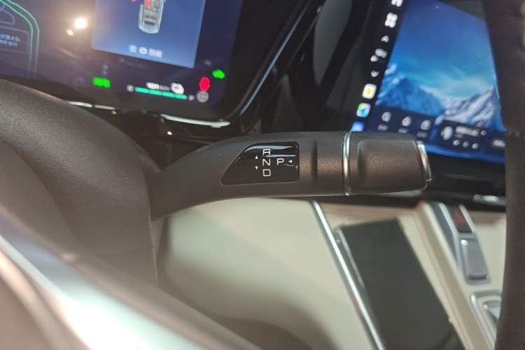 Used Haval Fierce Dragon Max 2023 1.5L Hi4 105 Four-Wheel Drive Navigation Edition Gear Lever