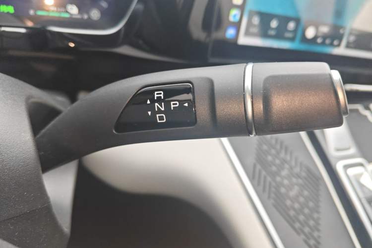 Used Haval Fierce Dragon Max 2023 1.5L Hi4 105 Four-Wheel Drive Smart Flagship Edition Gear Lever