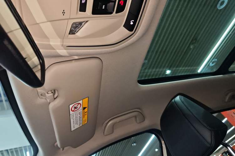 Used Haval Fierce Dragon Max 2023 1.5L Hi4 105 Four-Wheel Drive Smart Flagship Edition Headliner