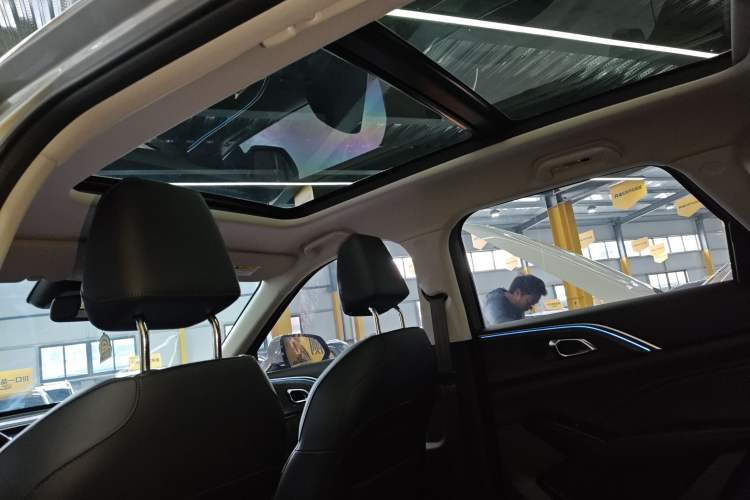 Used Haval Fierce Dragon Max 2023 1.5L Hi4 105 Four-Wheel Drive Smart Flagship Edition Headliner