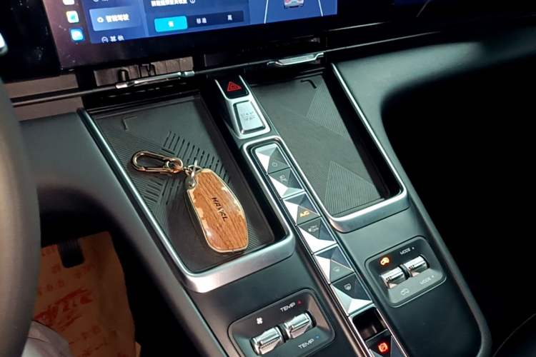 Used Haval Fierce Dragon Max 2023 1.5L Hi4 105 Four-Wheel Drive Smart Flagship Edition Interior 1