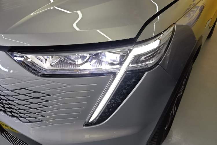 Used Haval Fierce Dragon Max 2023 1.5L Hi4 105 Four-Wheel Drive Smart Flagship Edition Left Front Headlight