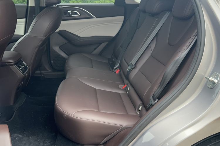 Used Haval Fierce Dragon Max 2023 1.5L Hi4 105 Four-Wheel Drive Navigation Edition Left Rear Seat