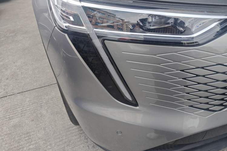Used Haval Fierce Dragon Max 2023 1.5L Hi4 105 Four-Wheel Drive Smart Flagship Edition Right Front Headlight
