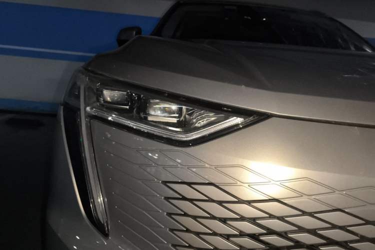Used Haval Fierce Dragon Max 2023 1.5L Hi4 105 Four-Wheel Drive Elite Edition Right Front Headlight