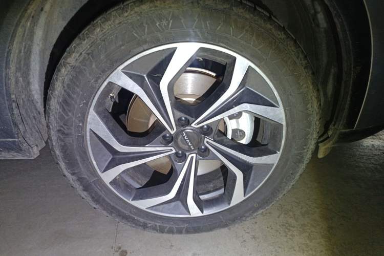 Used Haval Fierce Dragon Max 2023 1.5L Hi4 105 Four-Wheel Drive Smart Flagship Edition Right Front Wheel Hub