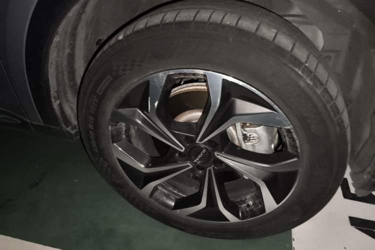 Used Haval Fierce Dragon Max 2023 1.5L Hi4 105 Four-Wheel Drive Elite Edition Right Front Wheel Hub