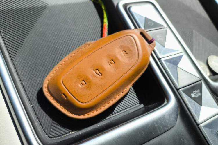 Used Haval Fierce Dragon Max 2023 1.5L Hi4 105 Four-Wheel Drive Navigation Edition Vehicle Key