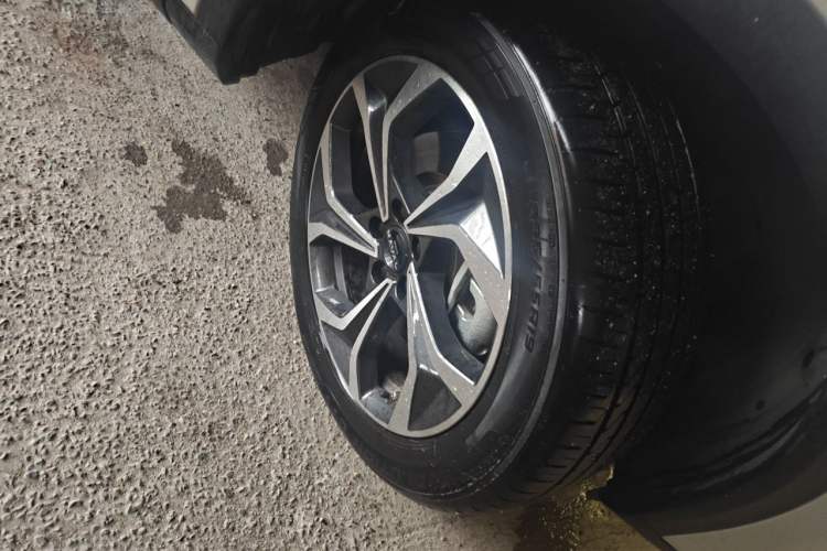 Used Haval Fierce Dragon Max 2023 1.5L Hi4 105 Four-Wheel Drive Navigation Edition Right Front Wheel Hub