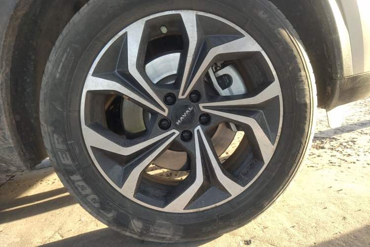 Used Haval Fierce Dragon Max 2023 1.5L Hi4 105 Four-Wheel Drive Smart Flagship Edition Right Front Wheel Hub