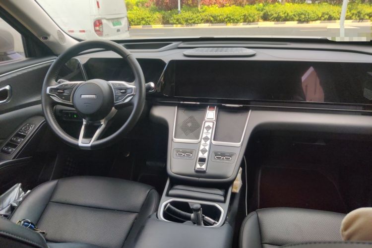 Used Haval Fierce Dragon Max 2023 1.5L Hi4 105 Four-Wheel Drive Smart Flagship Edition Center Console
